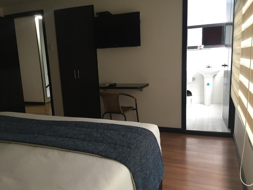 Hotel Aj Ferial Bogota Buitenkant foto
