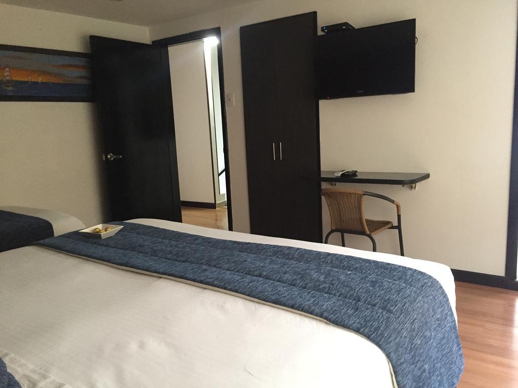 Hotel Aj Ferial Bogota Buitenkant foto